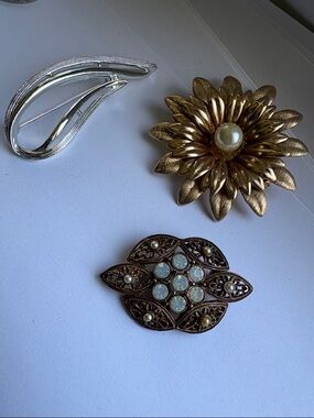 vintage Sarah Coventry Brooches lot - Elegant Women’s Jewelry #122